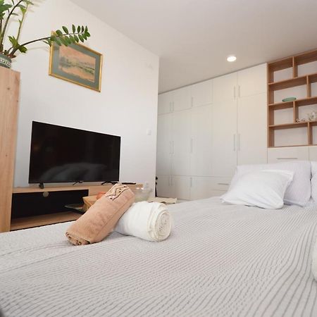 Shine24 - Spacious And Bright Apartment - New نوفي ساد المظهر الخارجي الصورة