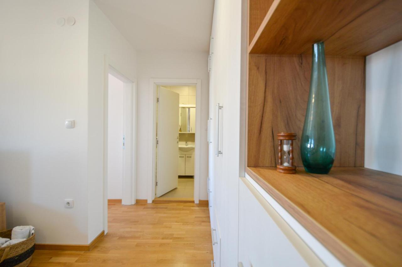 Shine24 - Spacious And Bright Apartment - New نوفي ساد المظهر الخارجي الصورة