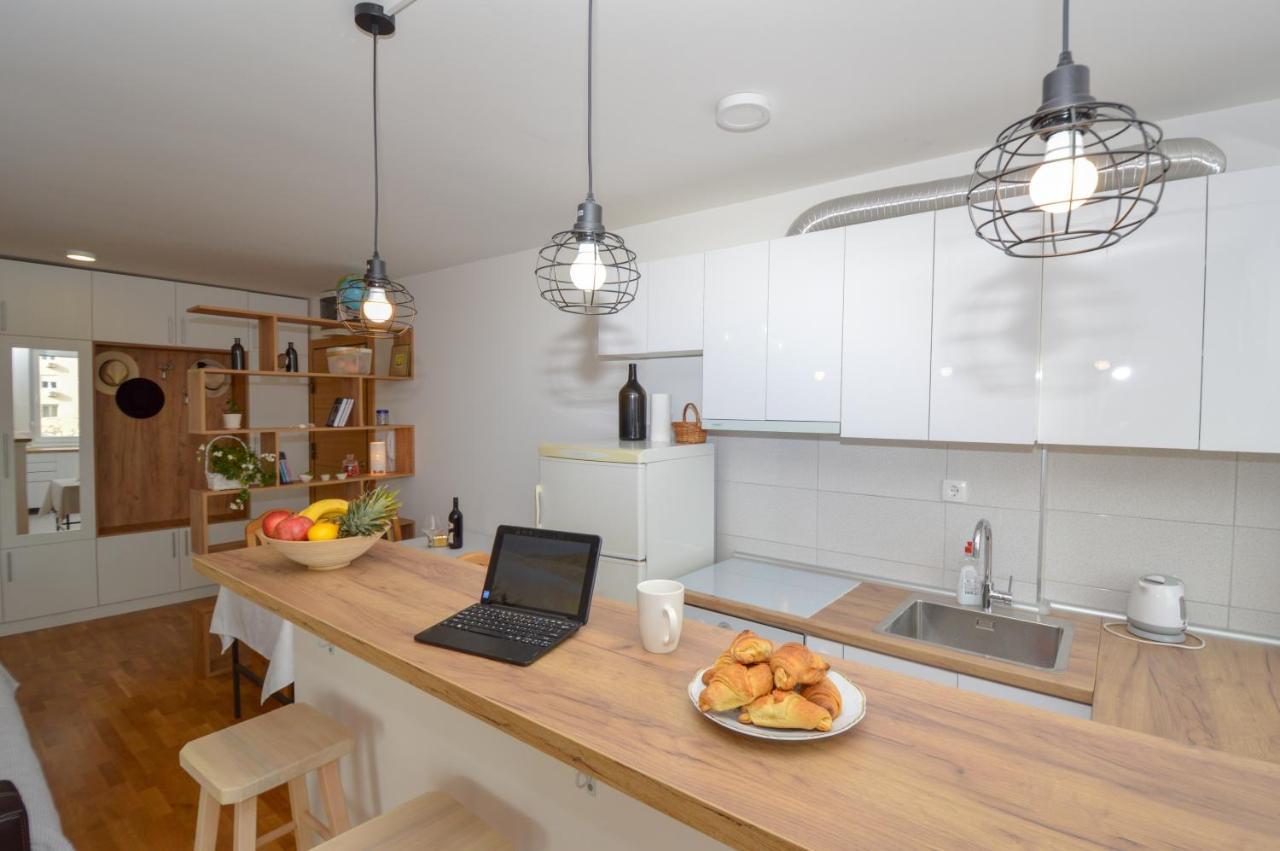 Shine24 - Spacious And Bright Apartment - New نوفي ساد المظهر الخارجي الصورة